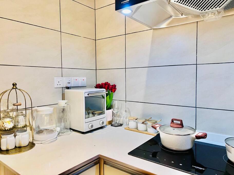 Hanns Spacious Balcony&swimpool With Free Netflix-6pax * Sibu